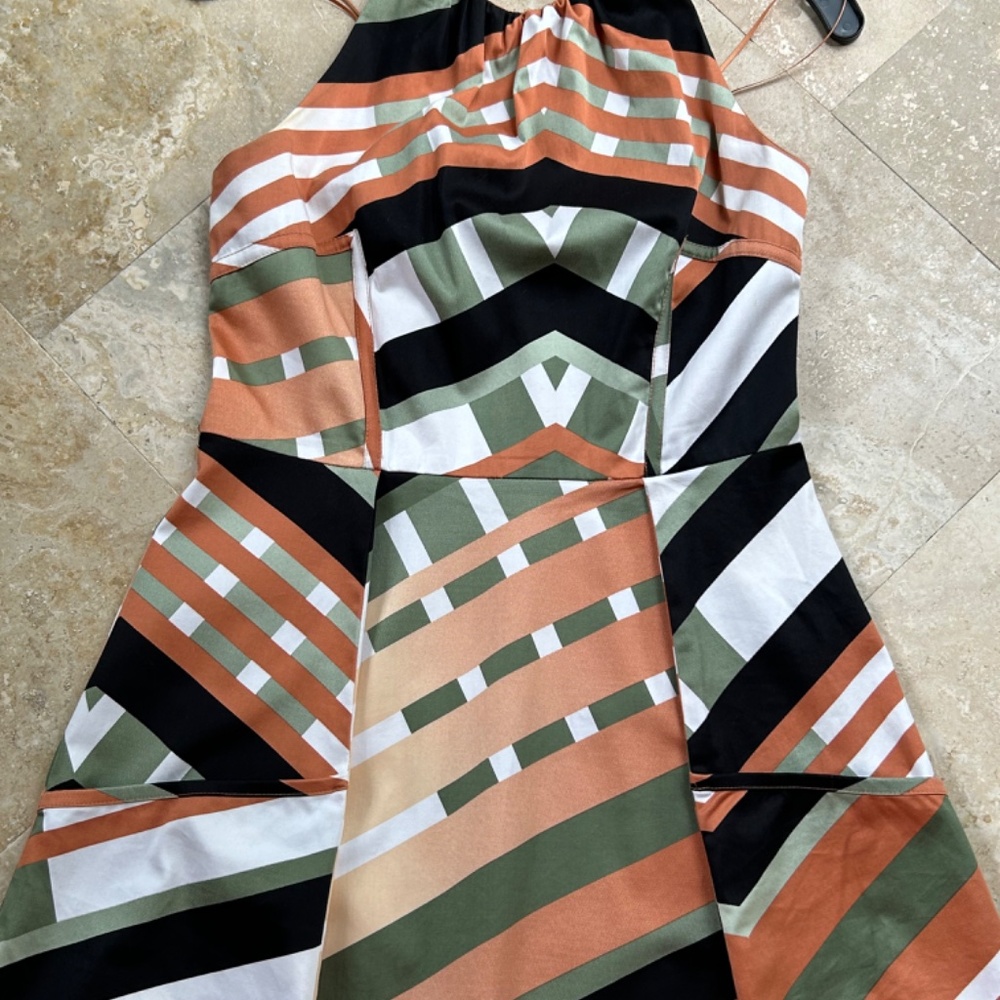 Jessica Simpson Dress, Brand New, Size 8, Backless, Adjustable Halter - Picture 3 of 16